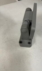 Zawias drzwi unoszony szary duży chłodni mroźni